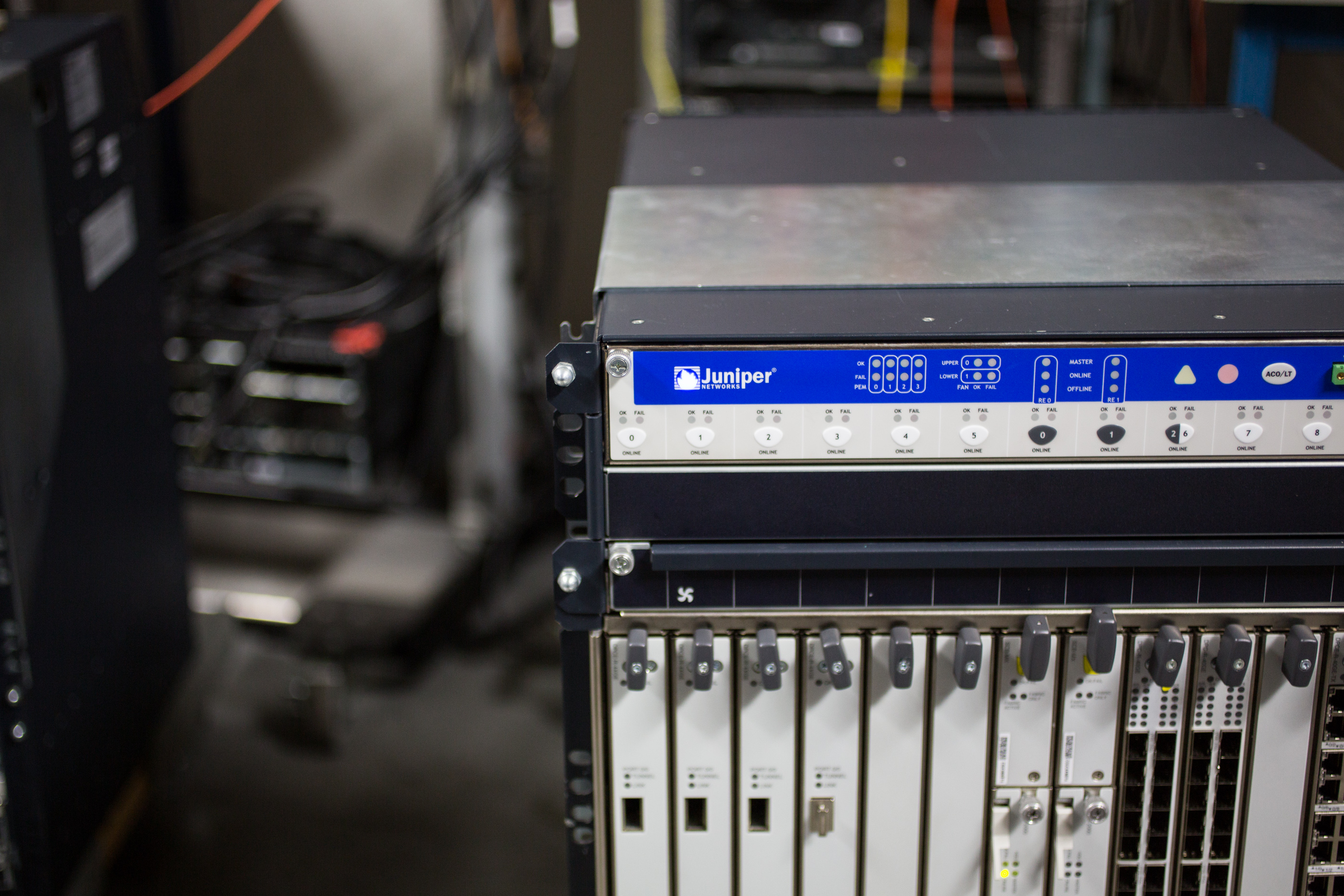 Juniper networks. Коммутатор mx480. Mx960. Juniper MX Series. Джунипер монтажер.
